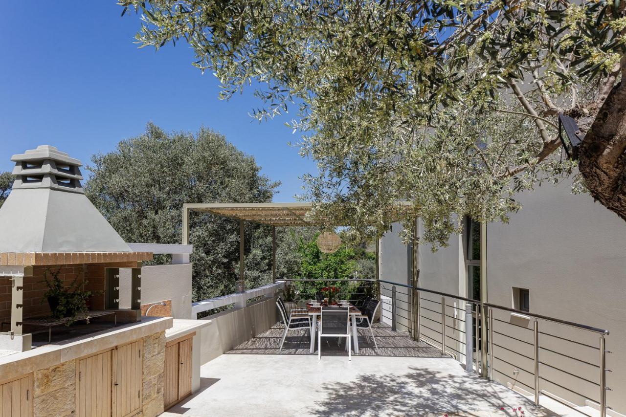 Rizes Villa With Jacuzzi & Heated Pool Agia Triada Exterior foto